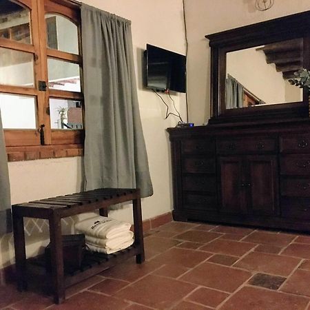 Hotel Del Rio هواسكا دي أوكامبو المظهر الخارجي الصورة