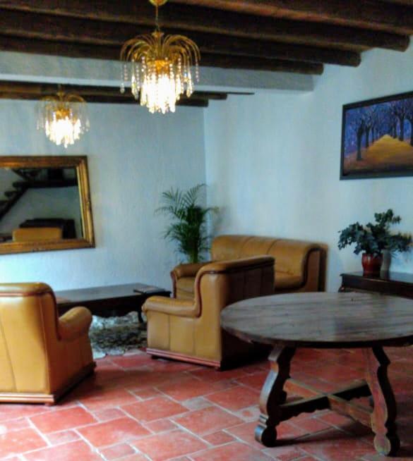 Hotel Del Rio هواسكا دي أوكامبو المظهر الخارجي الصورة