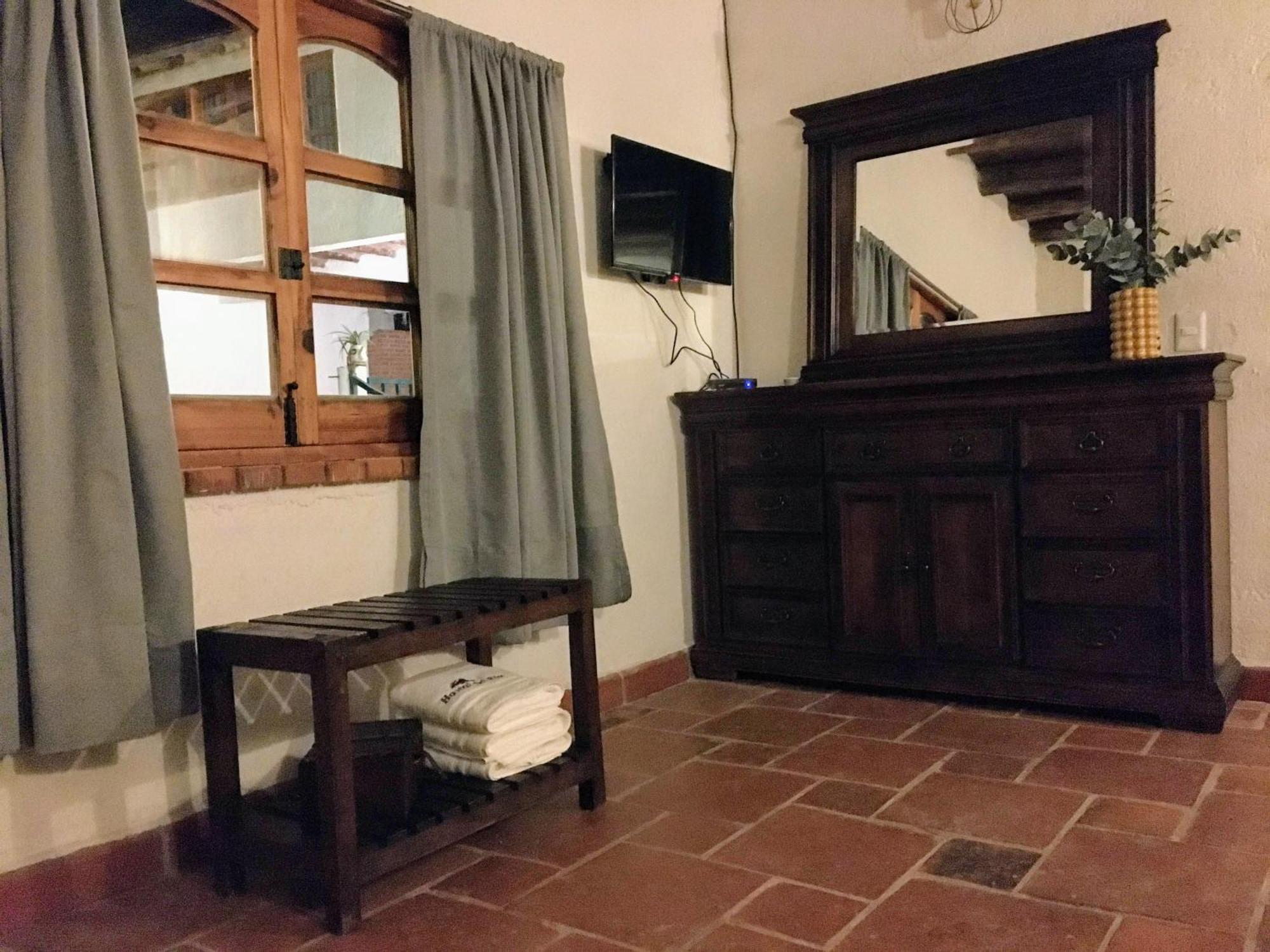 Hotel Del Rio هواسكا دي أوكامبو المظهر الخارجي الصورة